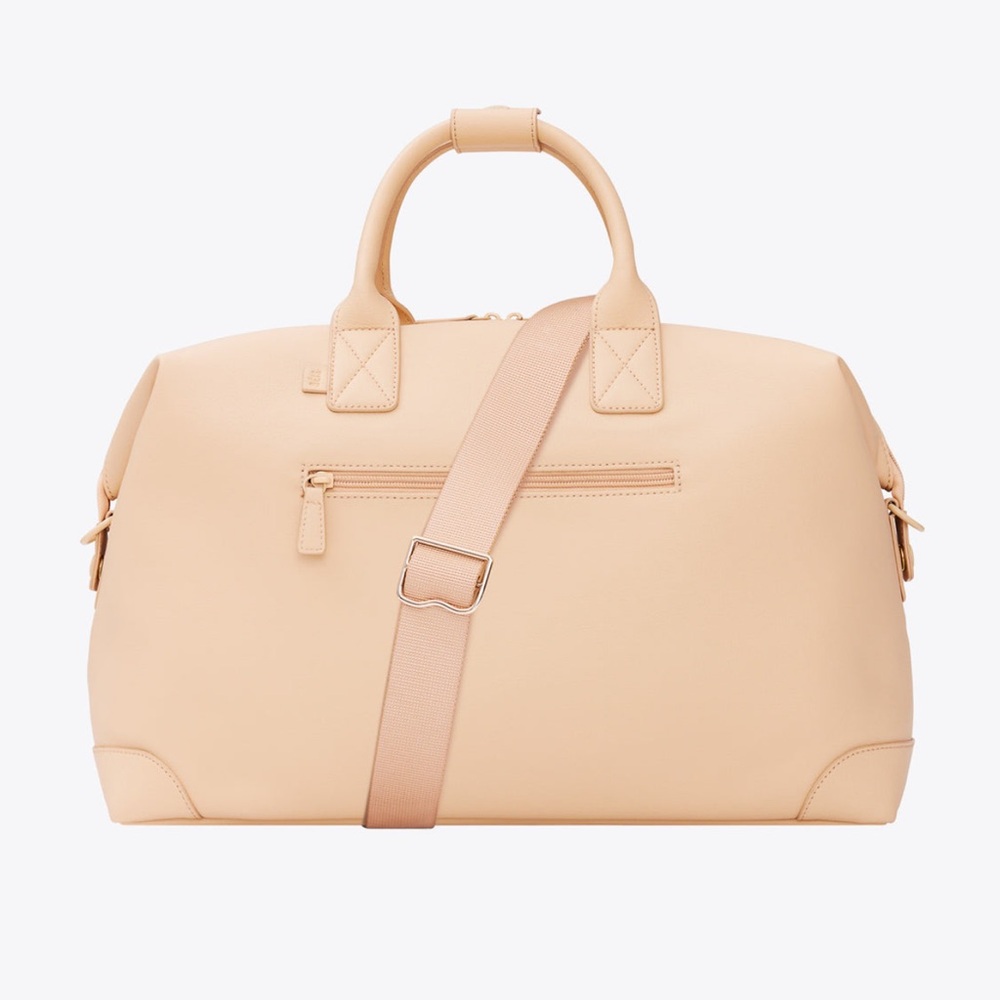The premium duffel in beige